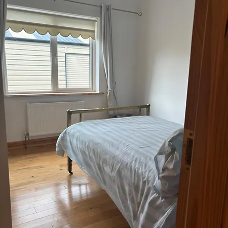 Cartown Carrick on Shannon